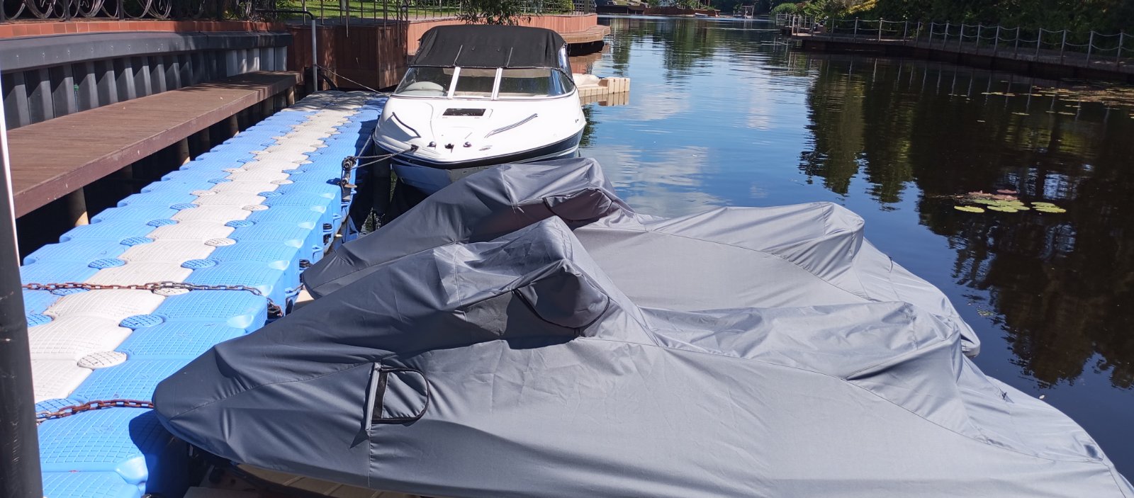 αδιάβροχα καλύμματα ελλιμενισμού για jet ski στις μαρίνες split