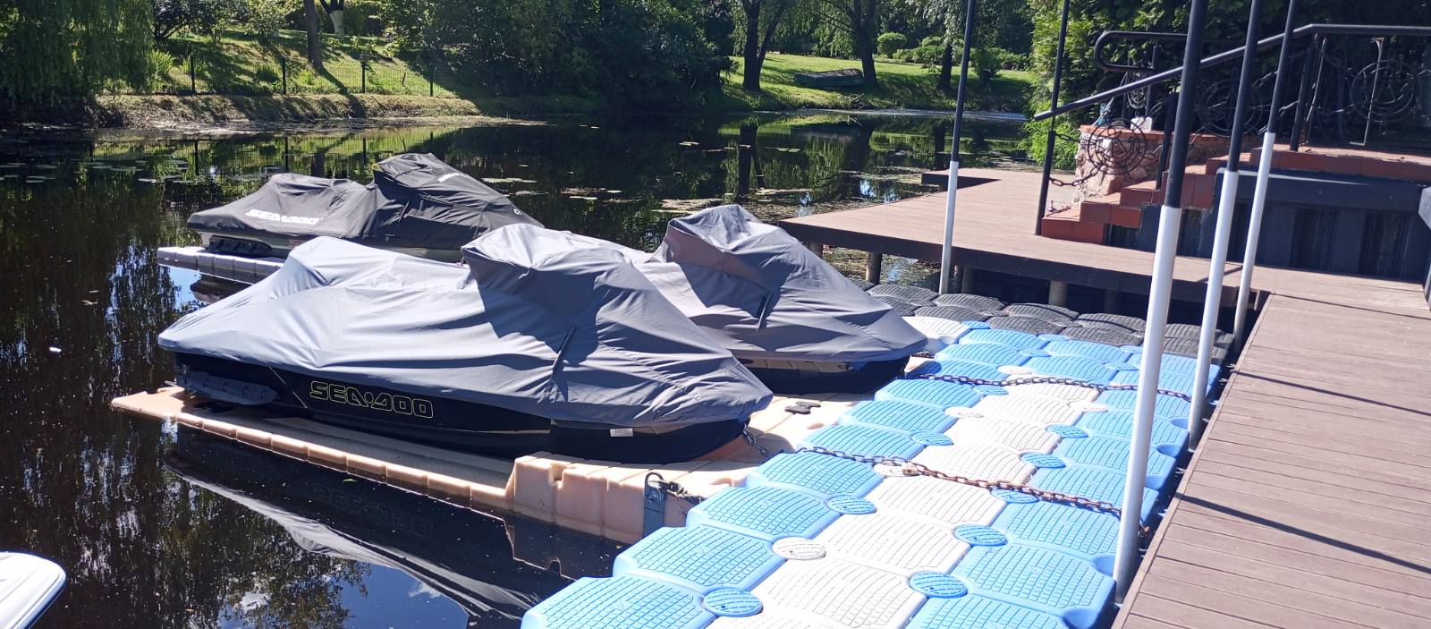 προστατευτικά σκίαστρα ελλιμενισμού για jet ski santorini